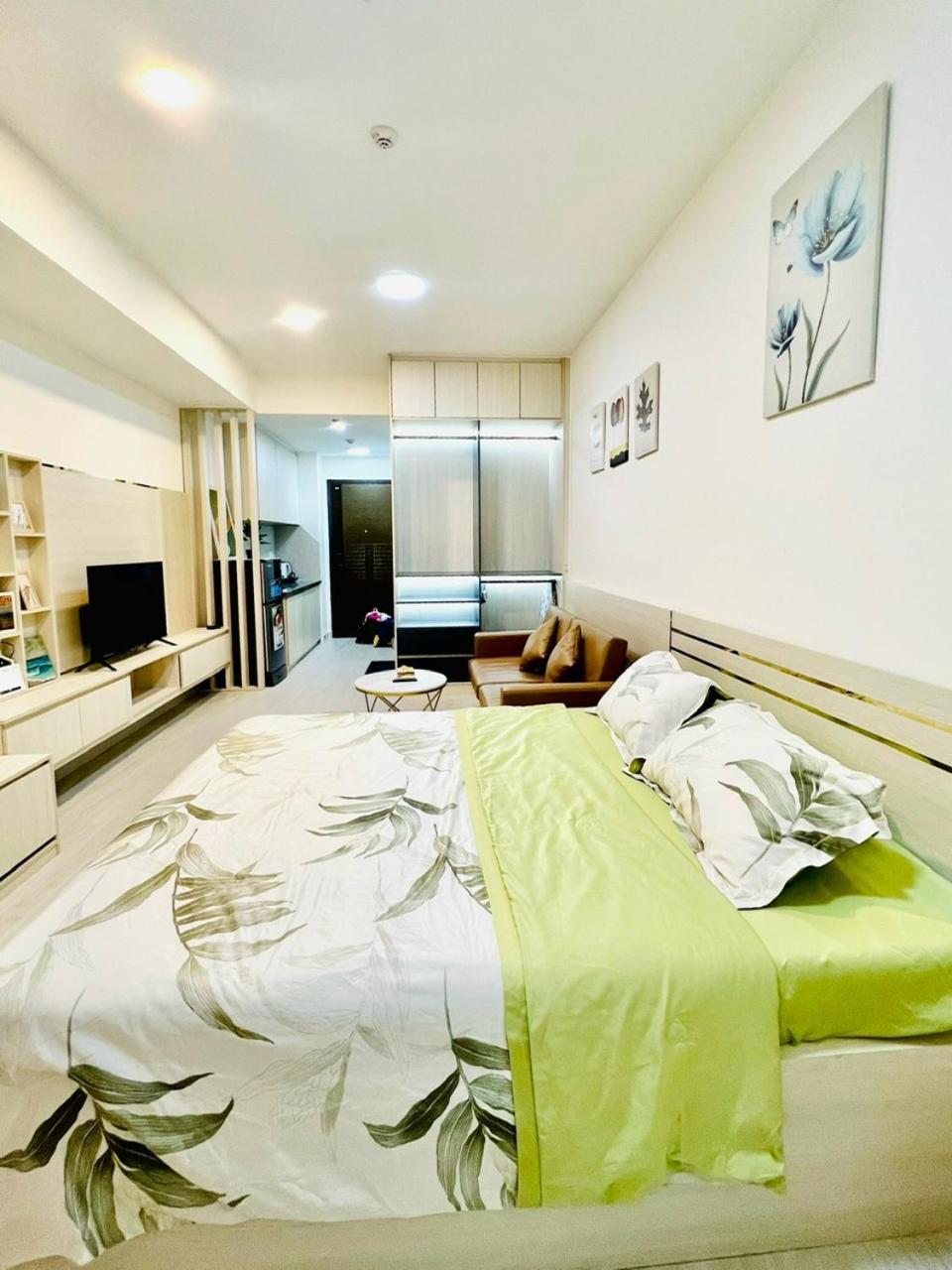 Premier Aparts - Soho Residence, Central, 10mins To Benthanh Market, Buivien Street * TP. Hồ Chí Minh